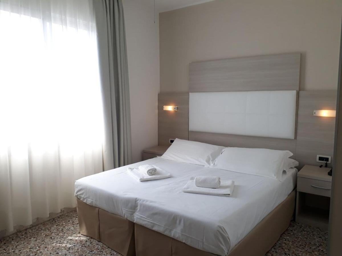Hotel Atenea Golden Star Καόρλε Εξωτερικό φωτογραφία