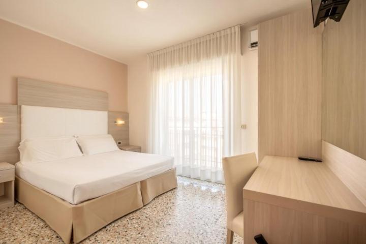 Hotel Atenea Golden Star Καόρλε Εξωτερικό φωτογραφία